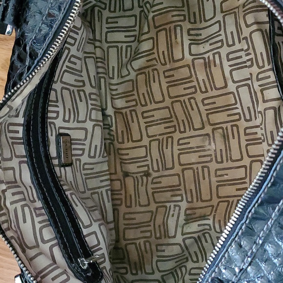 Guess Purse - Picture 6 of 10
